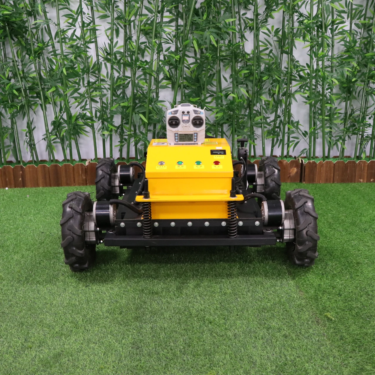 Customized tracked lawn mower, 500m remote control distance, cutting width 550 remote control lawn mower