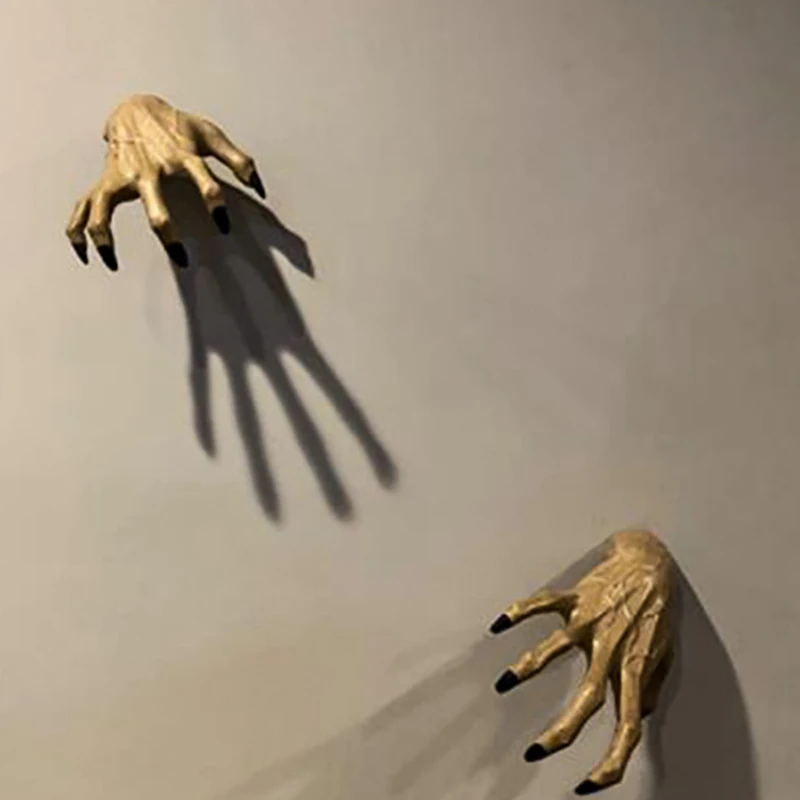 Simulation Witch Hand Horrible Resin Statue  Horror Hand Claw Pendant For Living Rooms Bedrooms Kitchens Basement