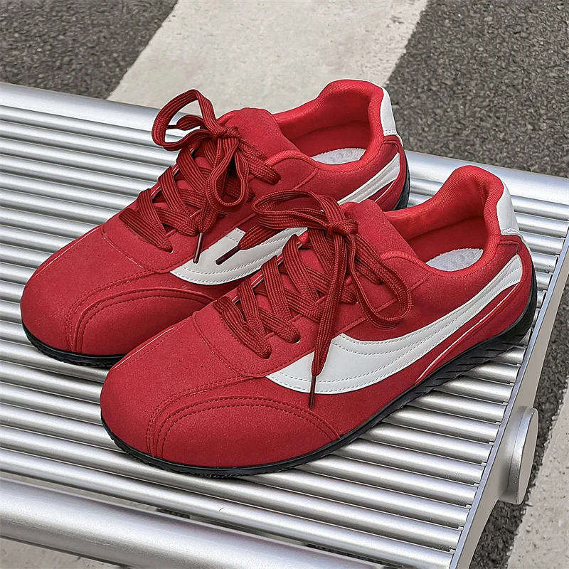 

Stylish Red Walking Shoes Man Sneakers Suede Leather Jogging Shoes For Men Low Cut Flat Men's Running Shoes zapatos para hombre