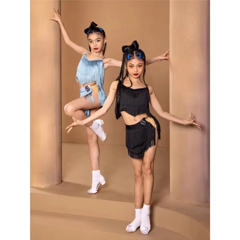 Neue lateinamerikanische Tanzkostüme für Sommerkinder und Mädchen für Aufführungen, zweiteiliges Set mit Quasten, Bühnenkostüme, Cha-Cha-Tanz