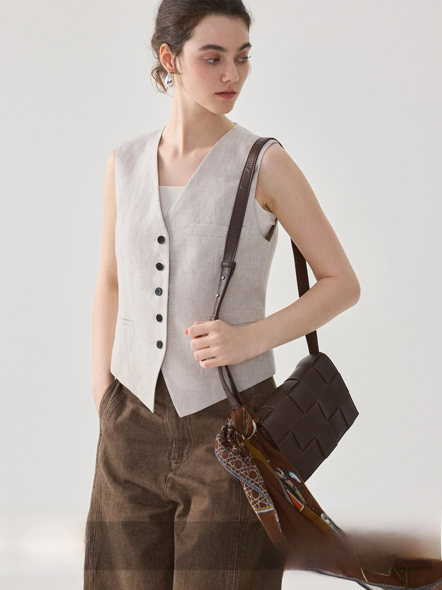 L Linen Simple V-Ne…