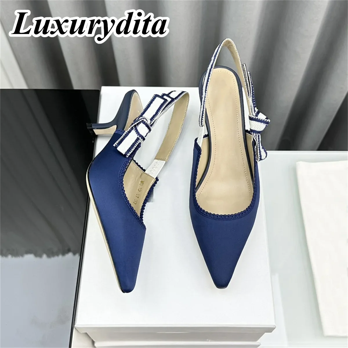 

Top Quality Luxury Womens Sandal Casual Lace Flat Fashion Embroidered Muller Shoes Designer Silk Leather Soled High Heel