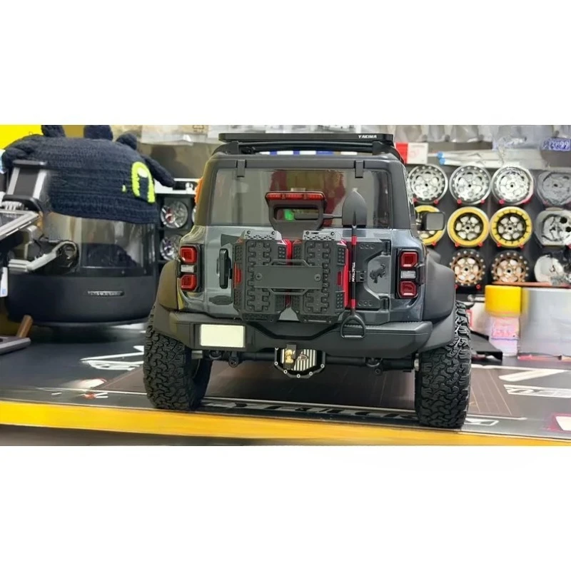 For KM Bronco Raptor 1/8 RC Crawler TH01576 Auxiliary Fuel Tank Recovery Board Upgrade Simulation Hop-Up Accessories