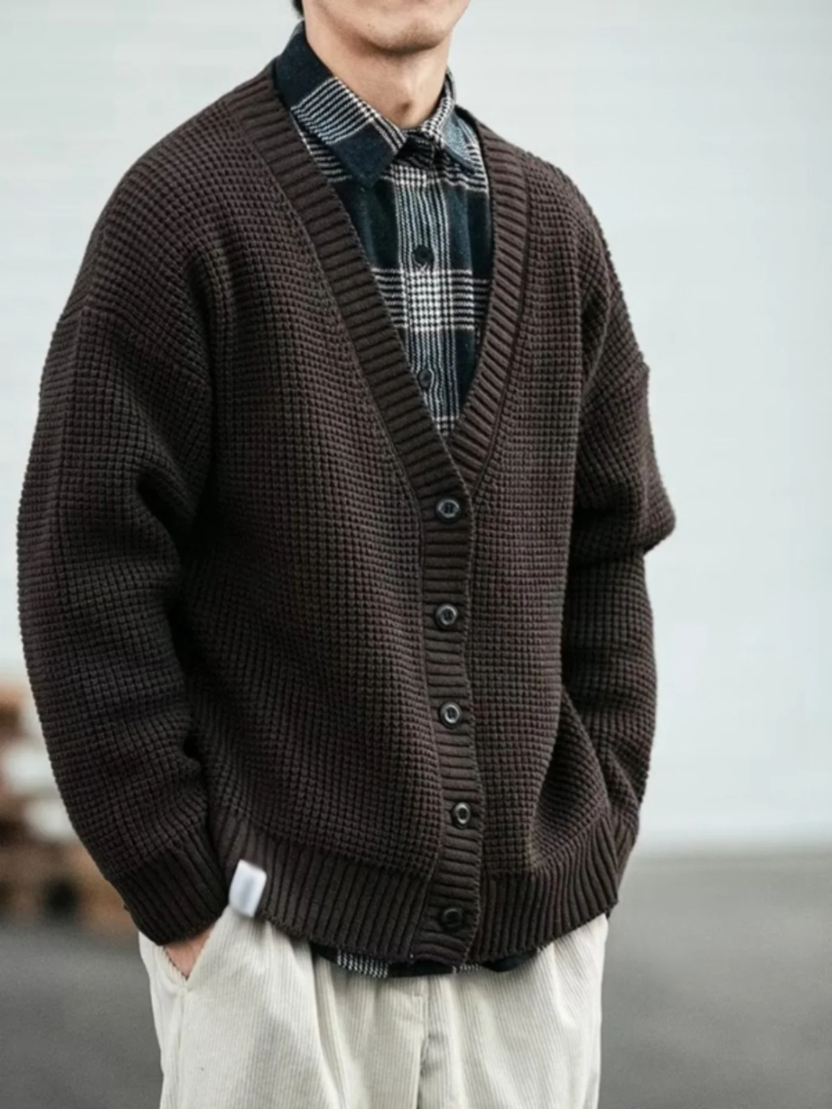 

Мужской вязаный кардиган в японском ретро-стиле с V-образным вырезом, свободный повседневный свитер большого размера для осени и зимы