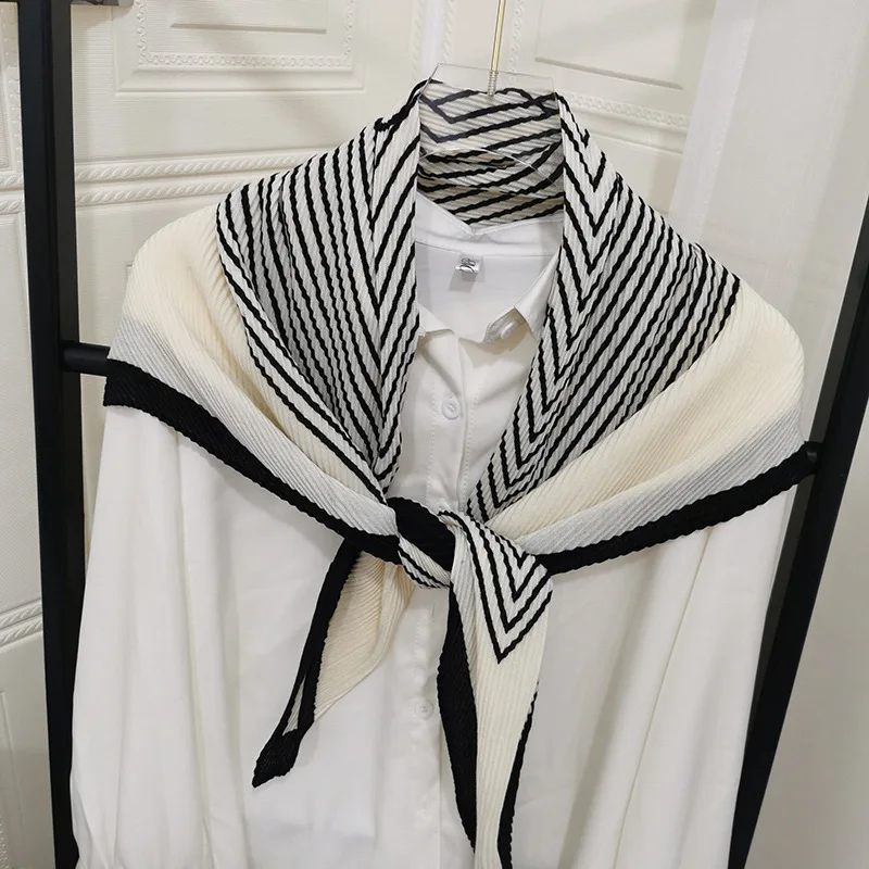 

Spring Korean Version of The New 90cm Crushed Imitation Cotton and Linen Hand Scarf High-end Wearing Versatile