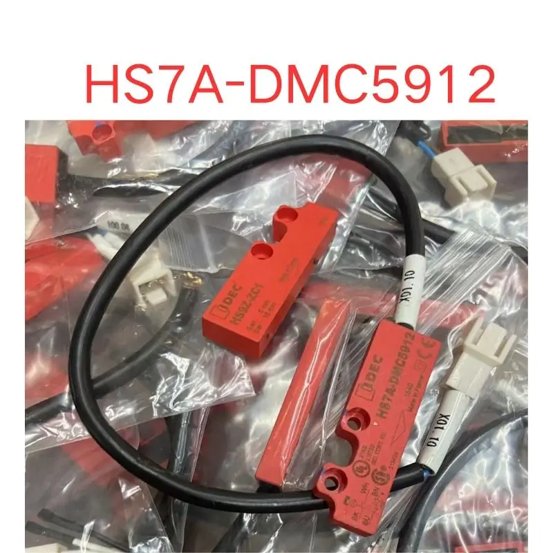 

second-hand HS7A-DMC5912 HS9Z-ZC1 safety door proximity sensor Test OK Fast shipping