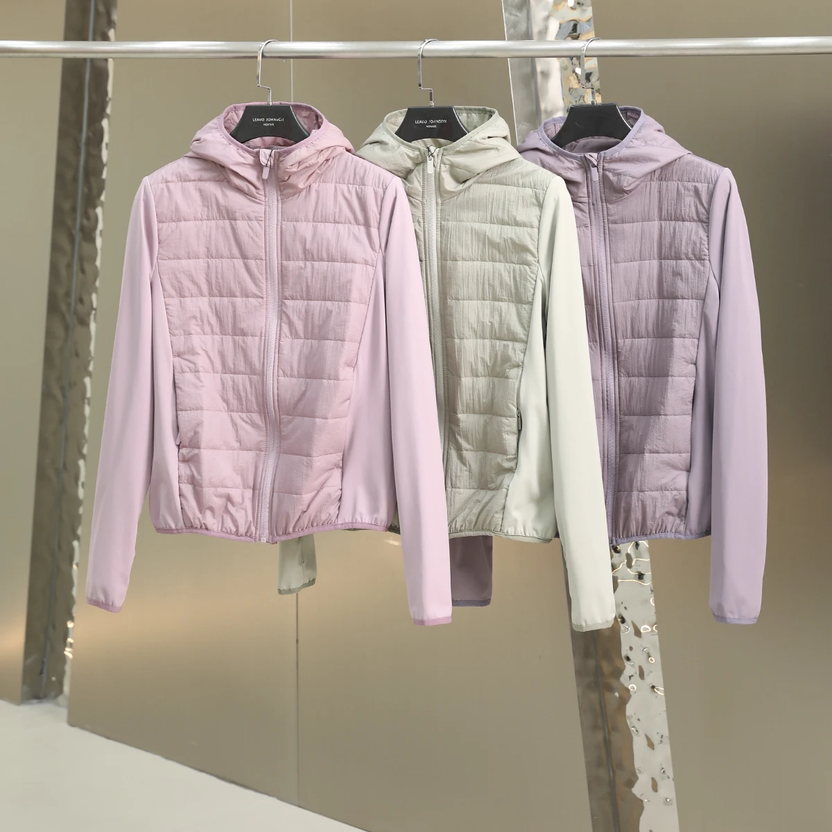 

Легкая теплая хлопковая куртка для женщин: для йоги и спорта, приталенная, с капюшоном, длинными рукавами, на молнии, в стиле пэчворк, цветная