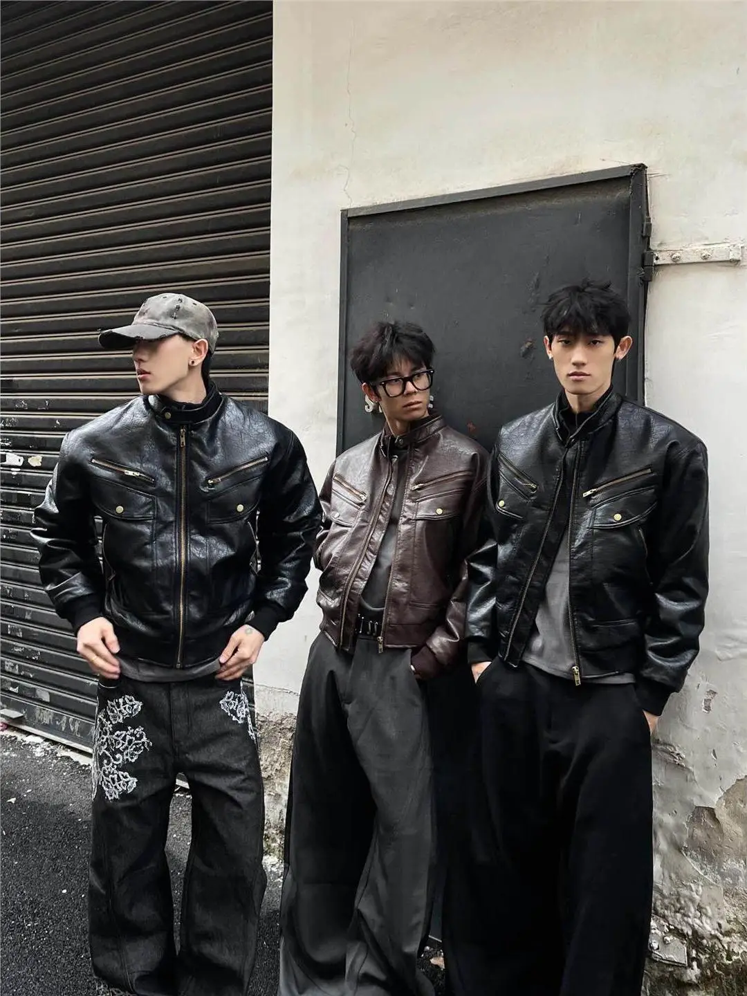 

Ретро-куртка из искусственной кожи в американском стиле с текстурным дизайном для мужчин и женщин, весна-осень, с воротником-стойкой, с множеством карманов, мотоциклетная, верхняя одежда