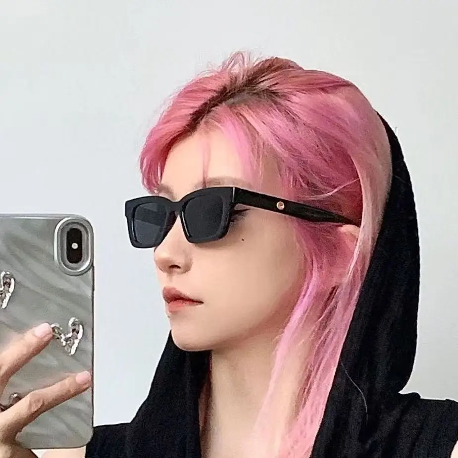 Hochwertige Quadratische Sonnenbrillen für Damen und Herren Freizeit-Reise-Sonnenbrillen Modische Hochwertige Personalisierte Brillen