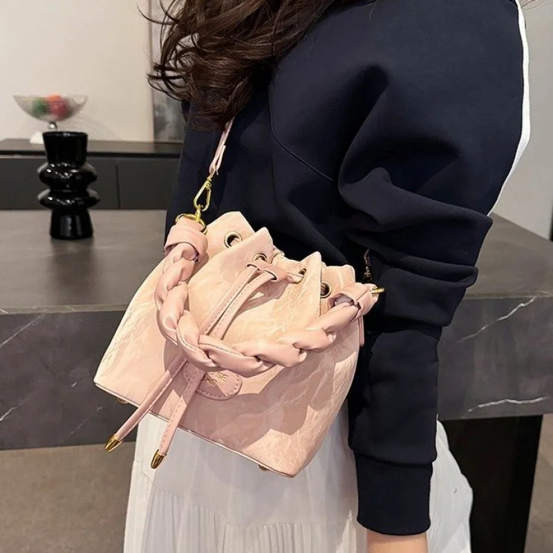 

Женская экологически чистая джутовая сумка через плечо, легкая однотонная сумка для весны 2025 года, повседневная дорожная сумка для покупок