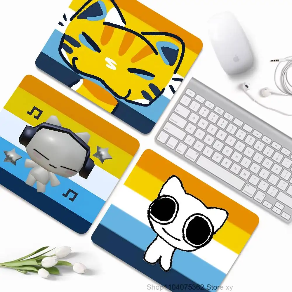 Aroace Pride Anime Mousepad Small LockEdge Mouse Pad For Gamers Computer Desk Pad Rectangular Anti-slip Rubber
