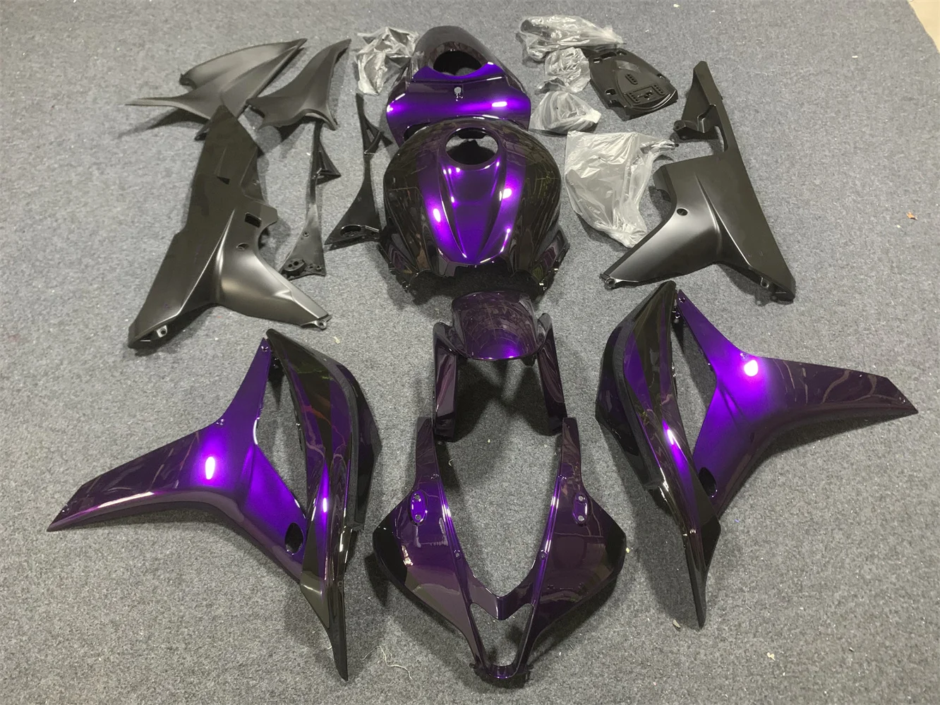 The motorcycle fairing kit is suitable for CBR600RR 2007 2008 CBR600 F5 2007 2008 fairing blue, purple and black motorcycle