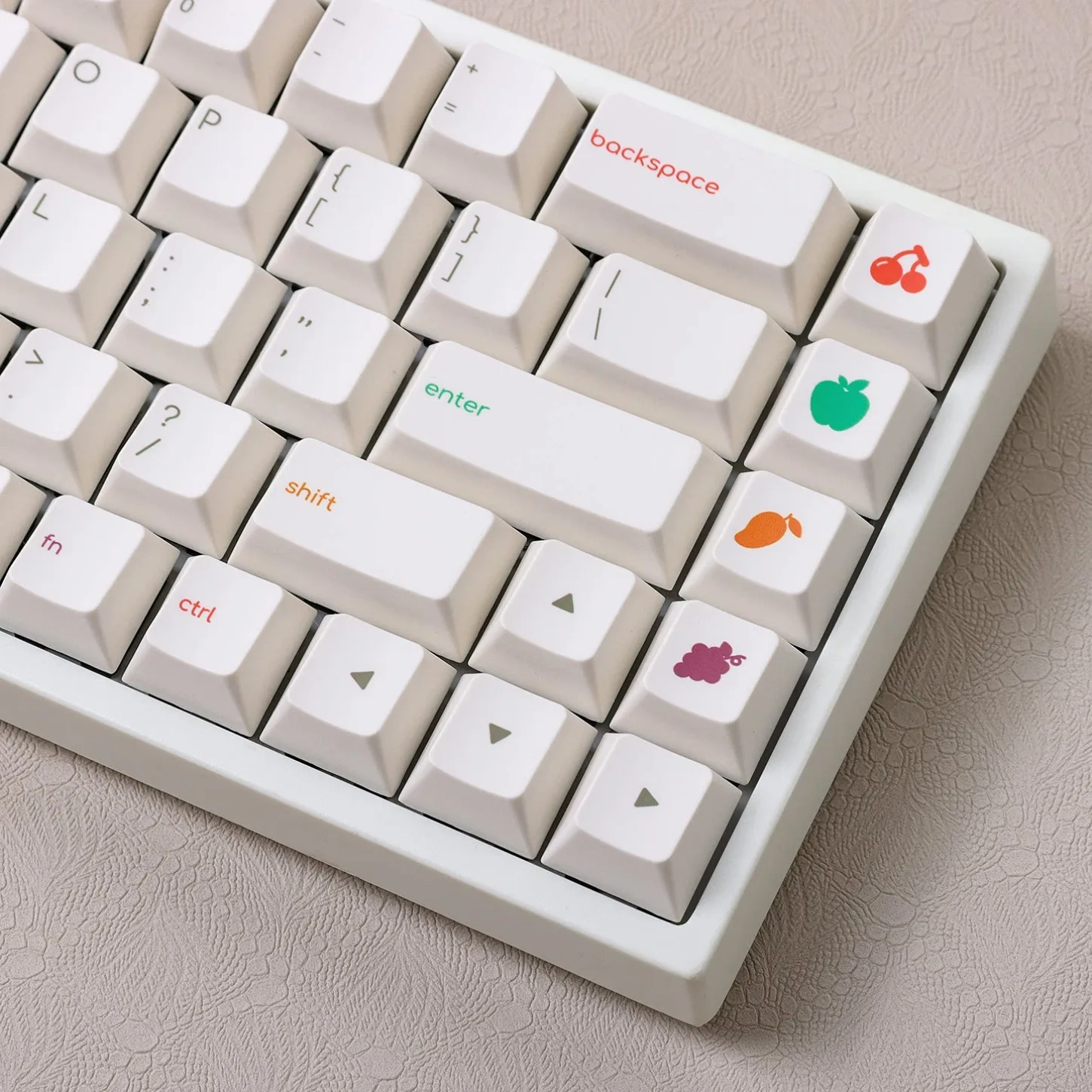 Minimalist Frozen Yogurt White Keycap 137 Key Cherry Keycap Kit PBT Suitable for 60/64/84/98/108 Mechanical Keyboard Wooting