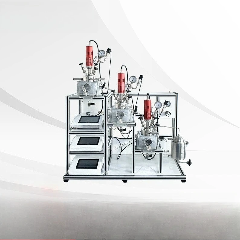 Трехступенчатый чайник типа CSTR-реактор