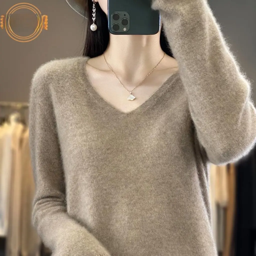 

Women's V-neck Pullover Wool Knitwear Loose Base Shirt Solid Color Sweater for Autumn And Winter First Line Garment