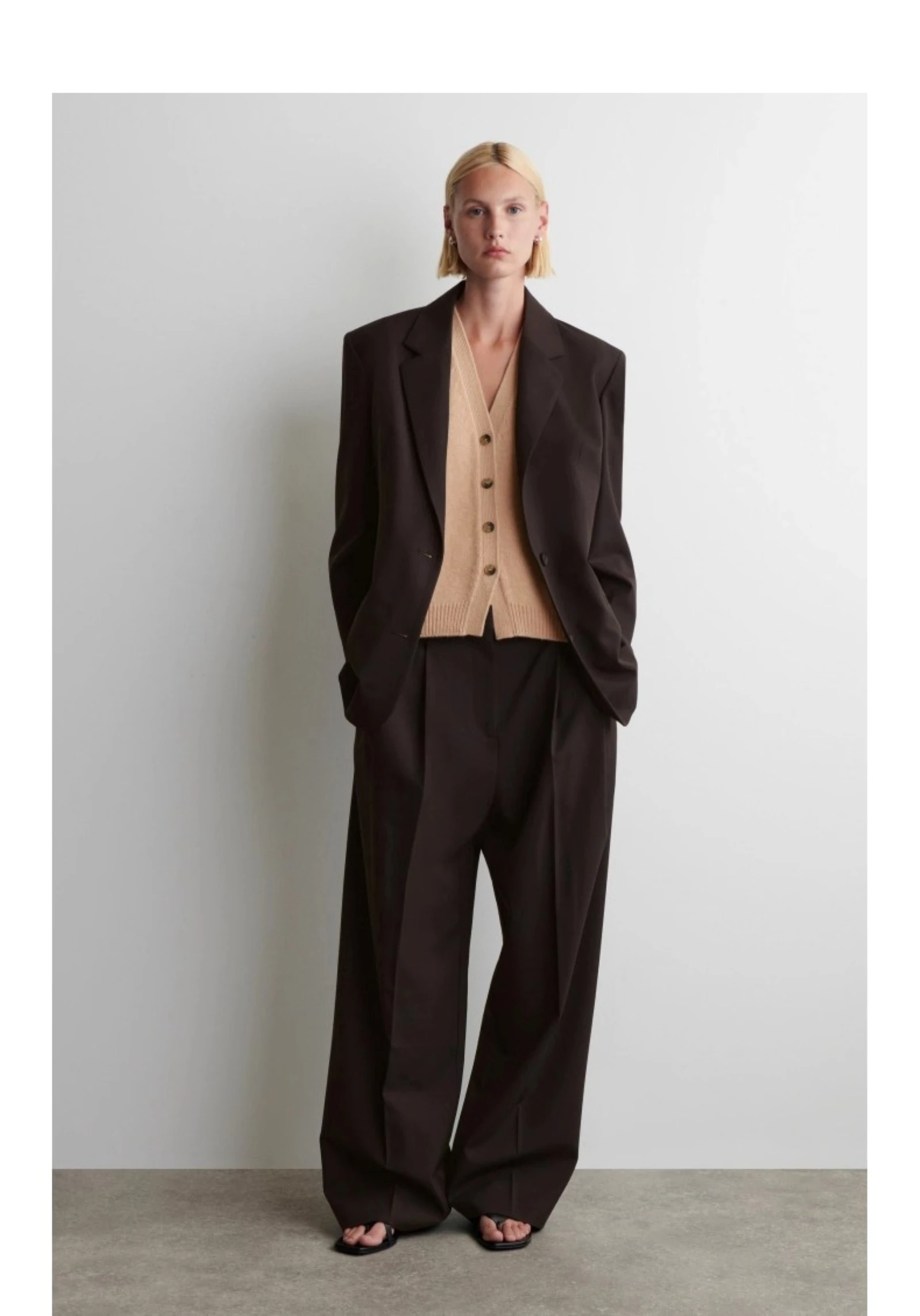 Ethereal MD 2025 cos نمط جديد للخريف سترة نسائية محبوكة رقيقة من مزيج الصوف القياسي غير الرسمي