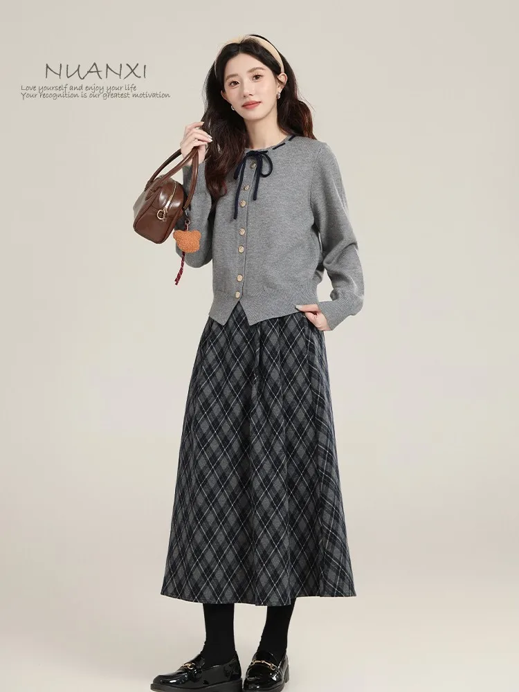

Теплый женский вязаный кардиган Nuanxi и юбка в клетку: зимний модный комплект из двух предметов с длинными рукавами и круглым вырезом