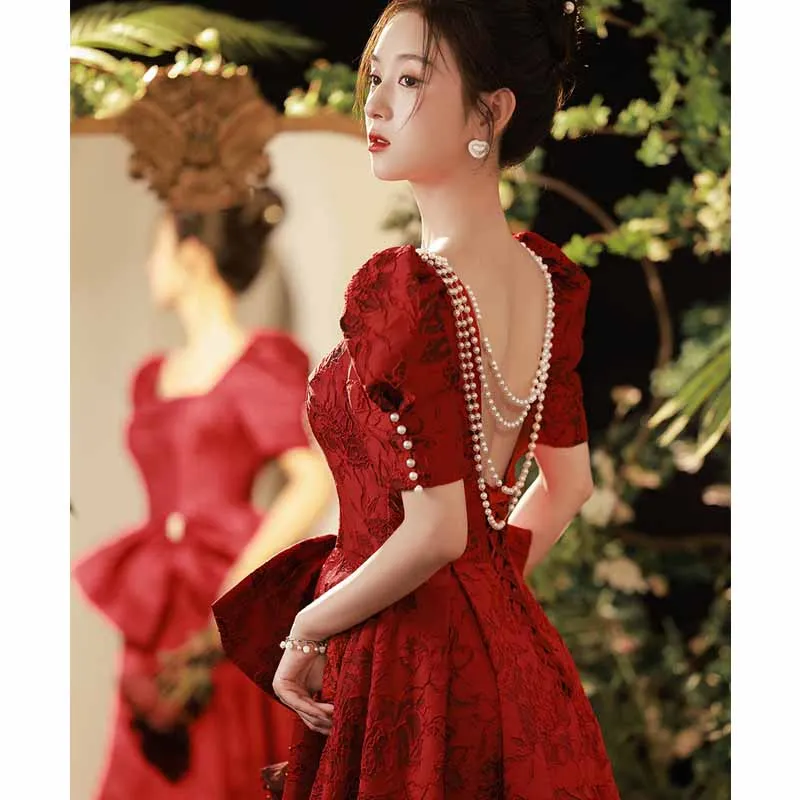 

Bride Wedding Dress Burgundy Bandage Qipao Sexy Backless Vestidos Women De Festa Luxury Pearl Tassel Evening Banquet Gown