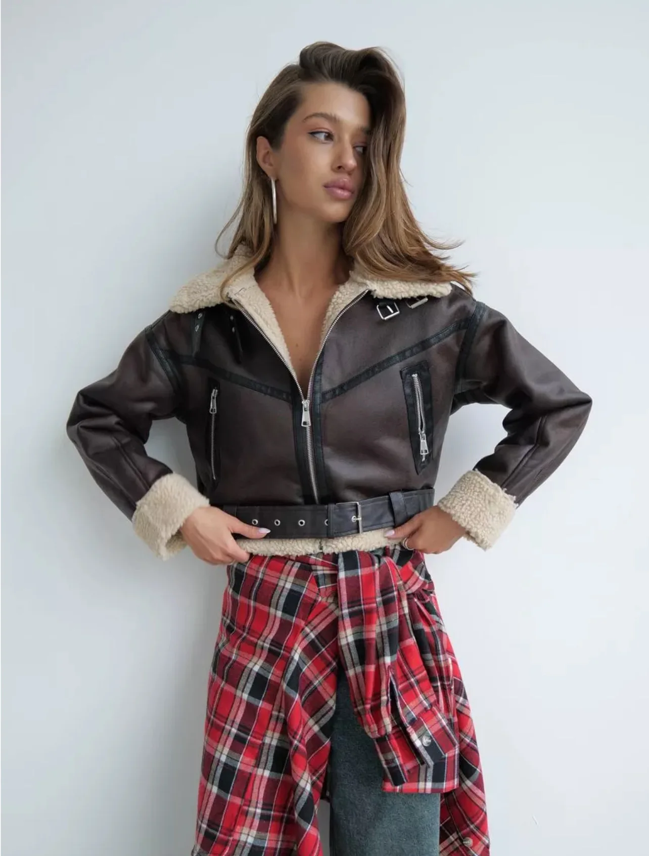 Manteau en fausse fourrure de Style de rue pour femme, veste en mélange de cuir, col montant, polyvalent, épaisseur moyenne, manches longues