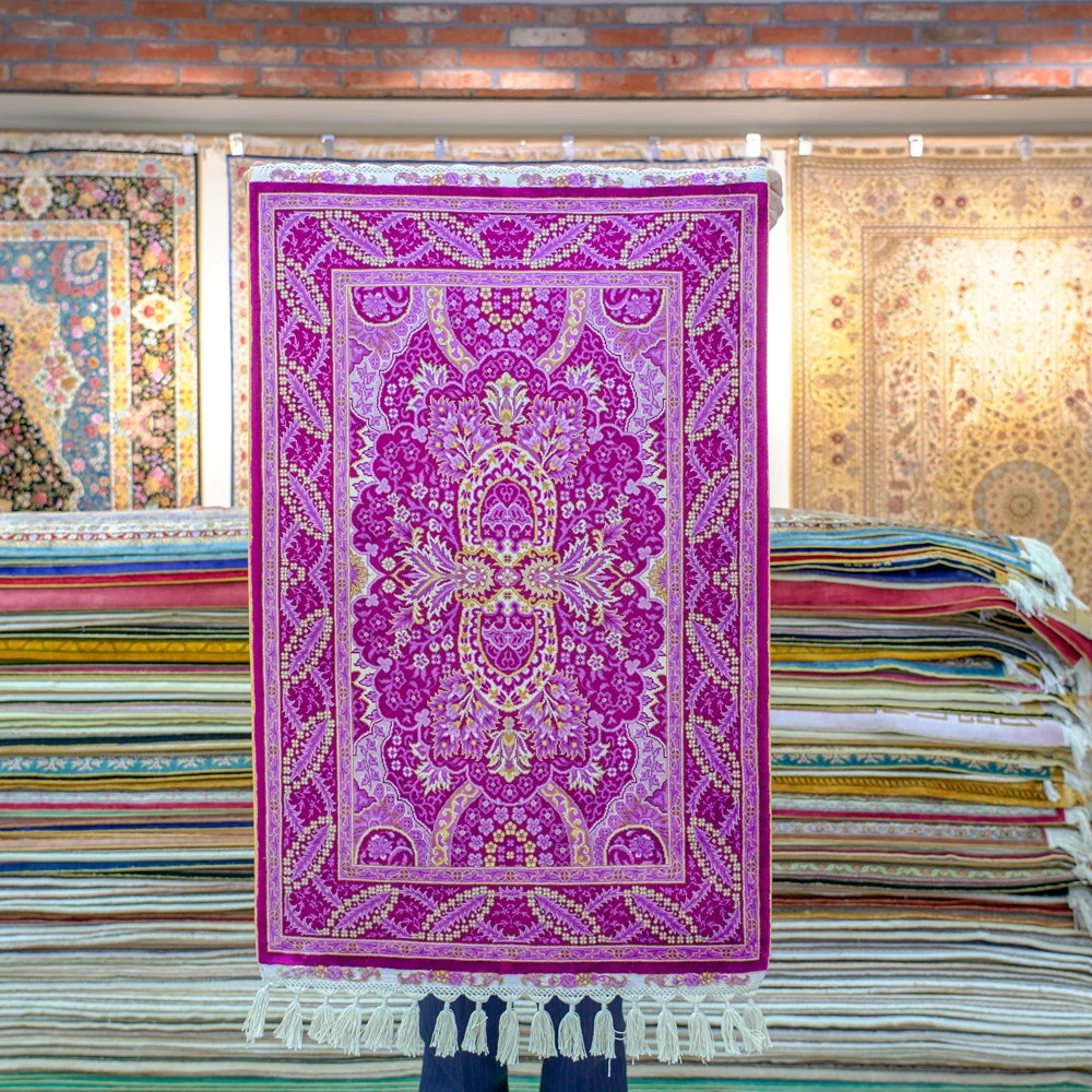 61x91cm Pure Hand Knotted Silk Rug Sample High Density Handwoven Oriental Rug with Fringes Luxury Small Carpet