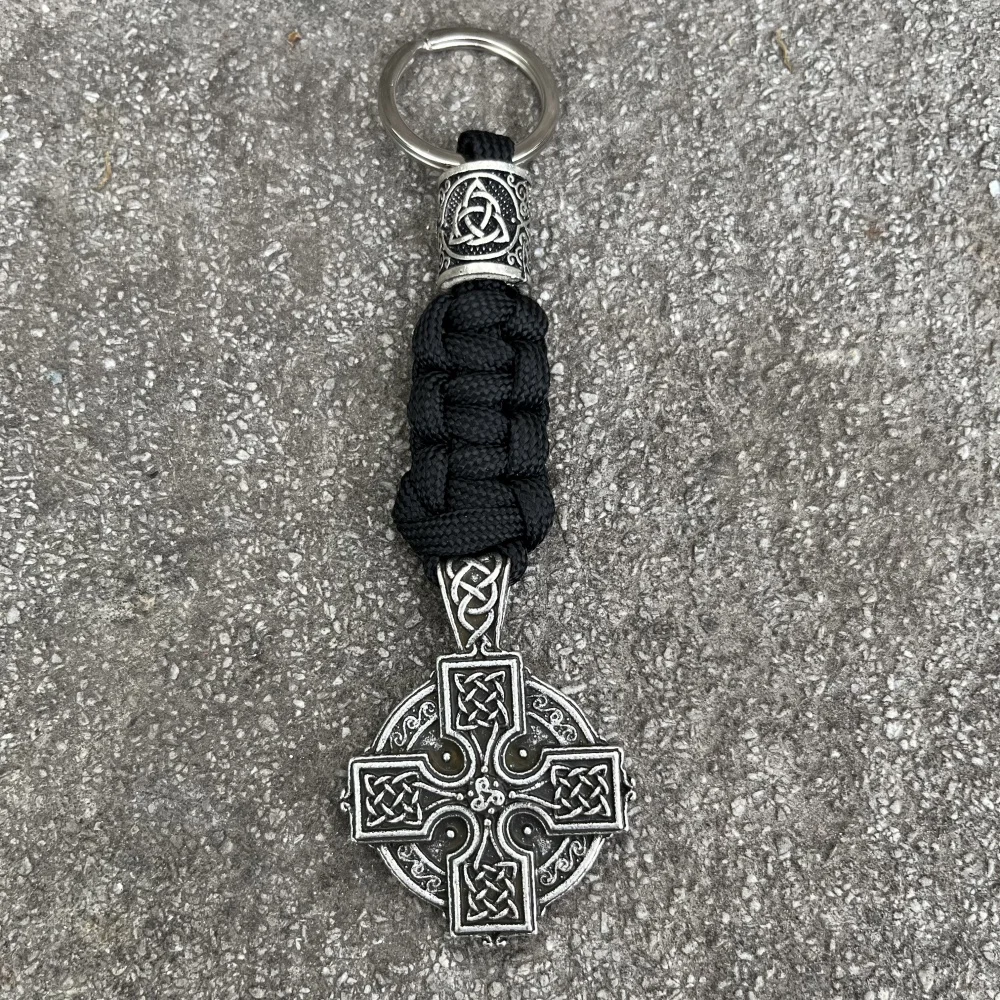 Nostalgia Norse Viking Irish Knot Cross Shield Druid Amulet Trinity Runes Beads Keychain Paracord Accessories