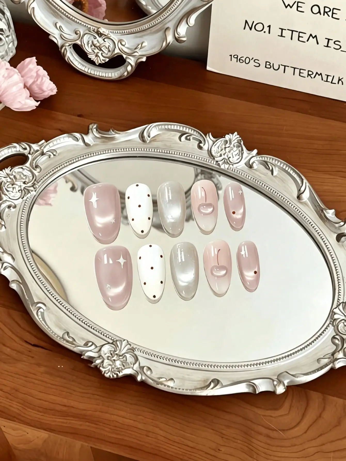 10 Pieces of Handmade Almond-Shaped Full-Cover Nail Tips, Medium-Short Length, Nude Pink Translucent Color, Pure Cat-Eye Cherry Style, Suitable for Natural Makeup, Commuting, Spring Dates, and Gentle Style Gift-Giving, Includes 1 Piece of Jelly Glue and 1 Nail File