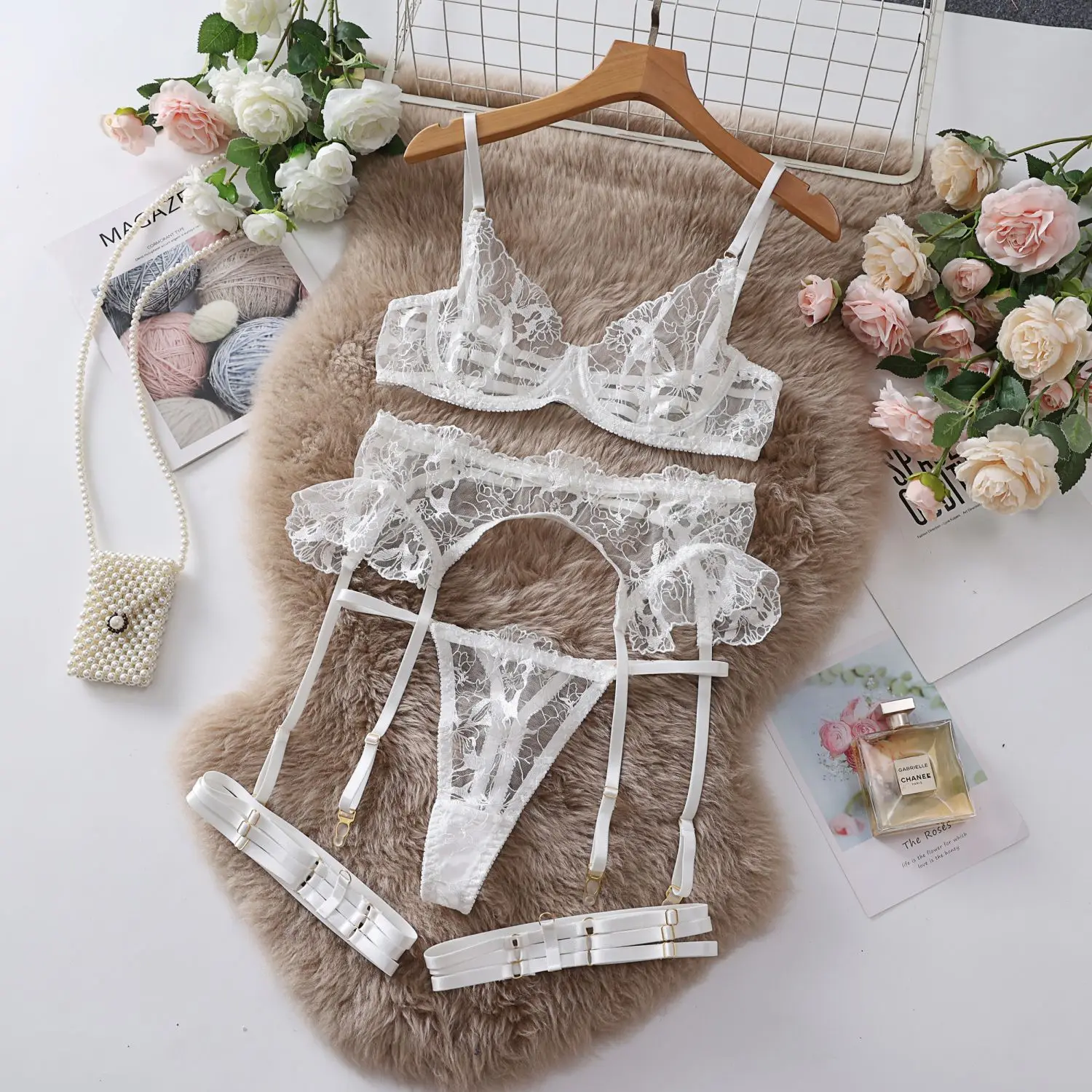 

Women Sexy Bra Set See Through Lace Exotic Set Thin Mesh Underwear Elegant Ladies Micro Bikini Thong Bra and Panty Set