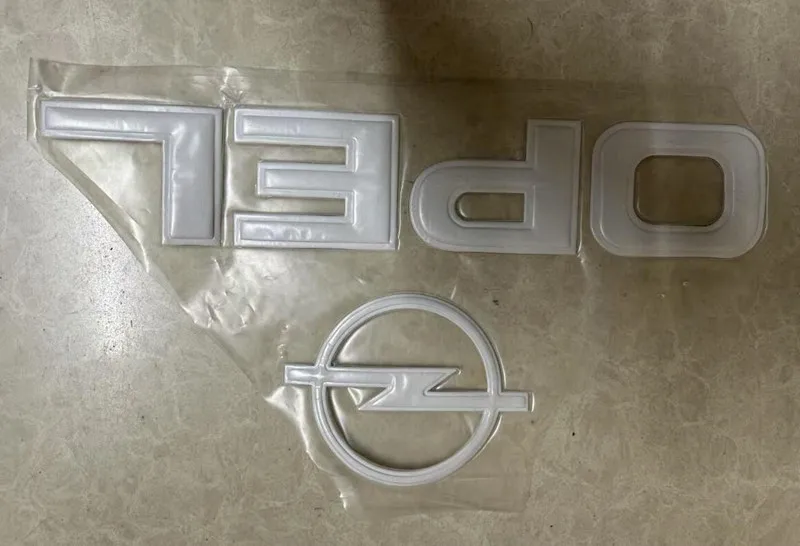 الرجعية الرجعية تخصيص المواد المتدفقة ستيريو فودافون الراعي الحديد على كرة القدم الصدر أعلى جودة يتدفقون بقع