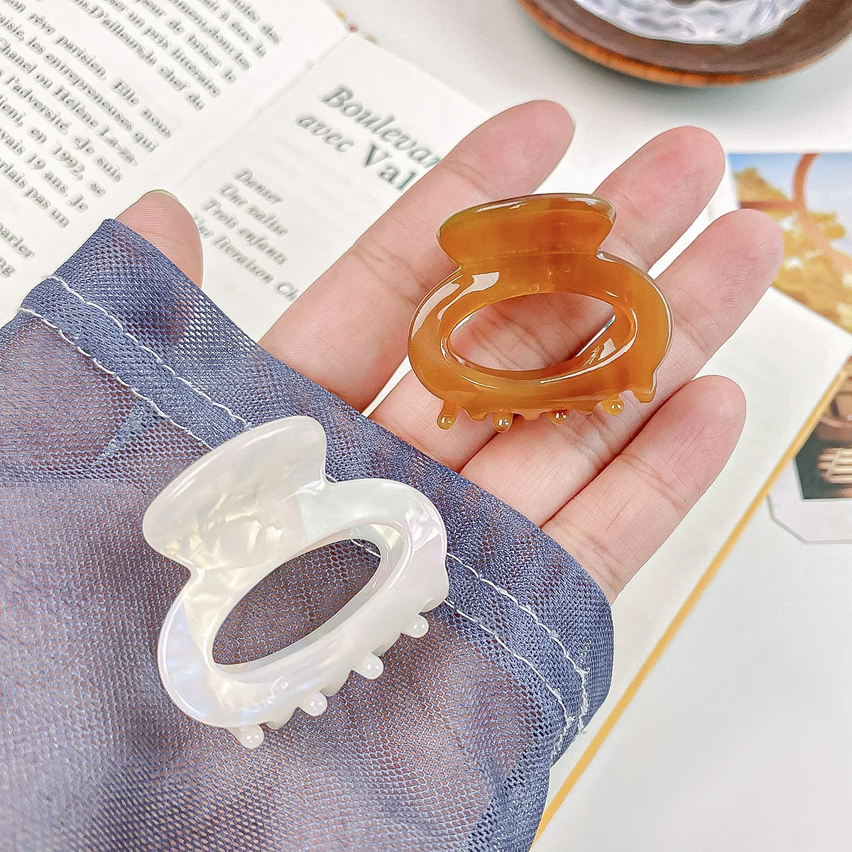 Striped Acetic Acid Small Grab Clip, Female High Ponytail Fixed Artifact Bangs Clip Braided Hair Clip Broken Hair Clip, Hairpin image 3