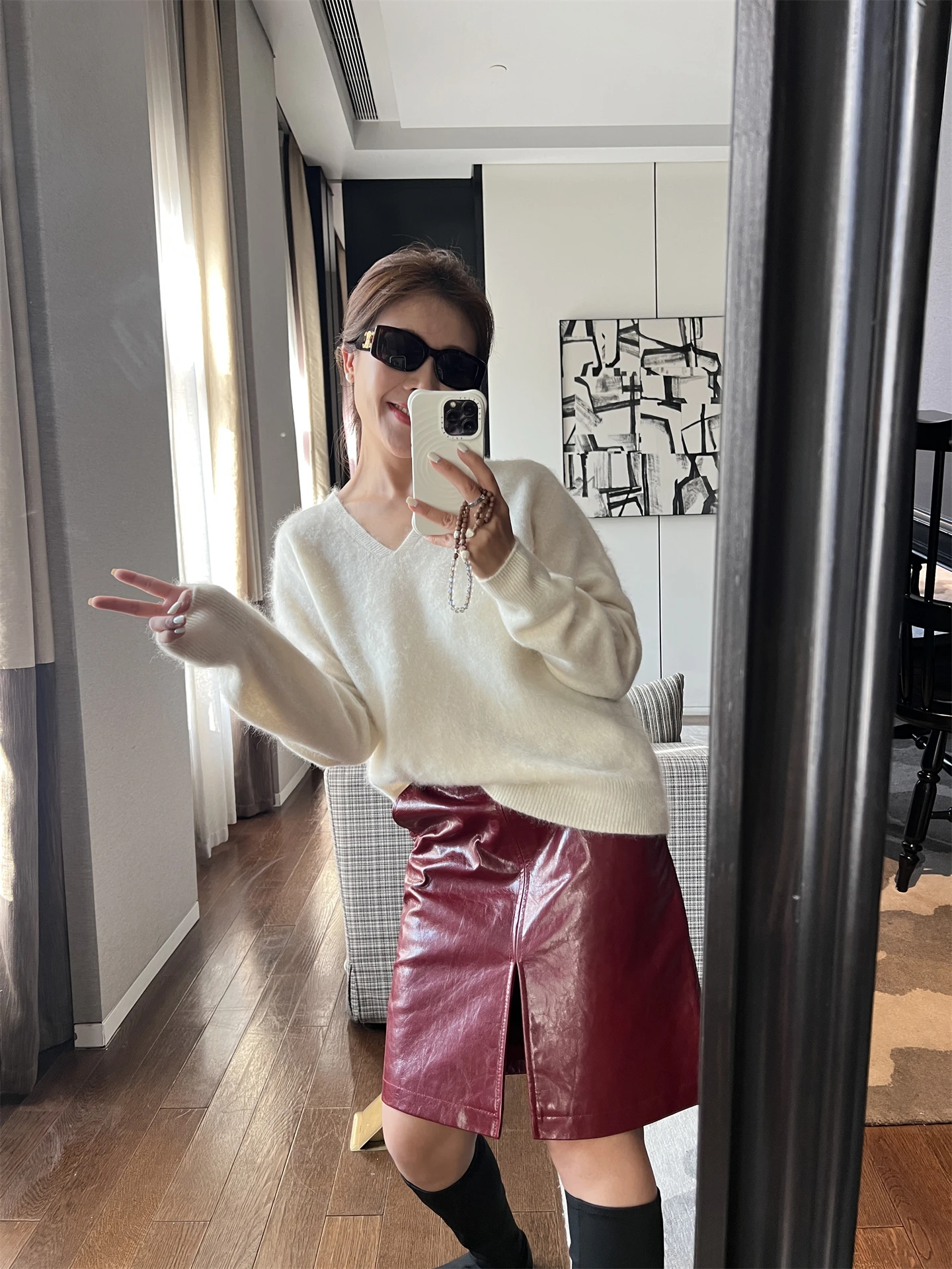 

Белый вязаный шерстяной свитер с V-образным вырезом, свободный, модный, зимний, новинка, легкий, повседневный, длинный рукав