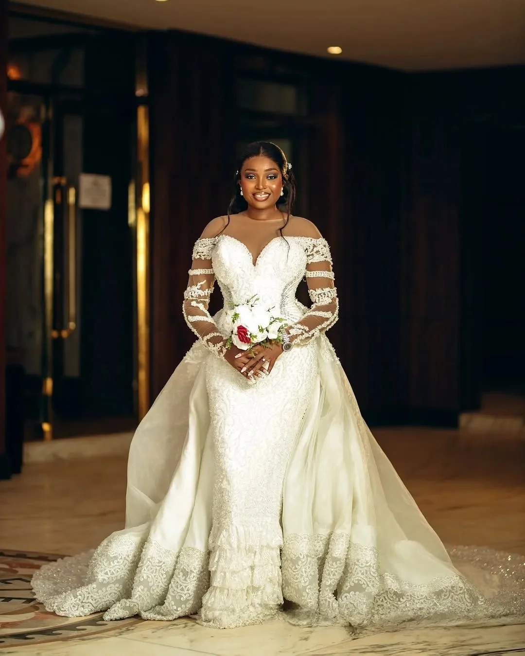 

Африканское свадебное платье больших размеров по индивидуальному заказу, свадебные платья для невесты, русалка с прозрачным вырезом, съемный шлейф, иллюзия, аппликация из бисера