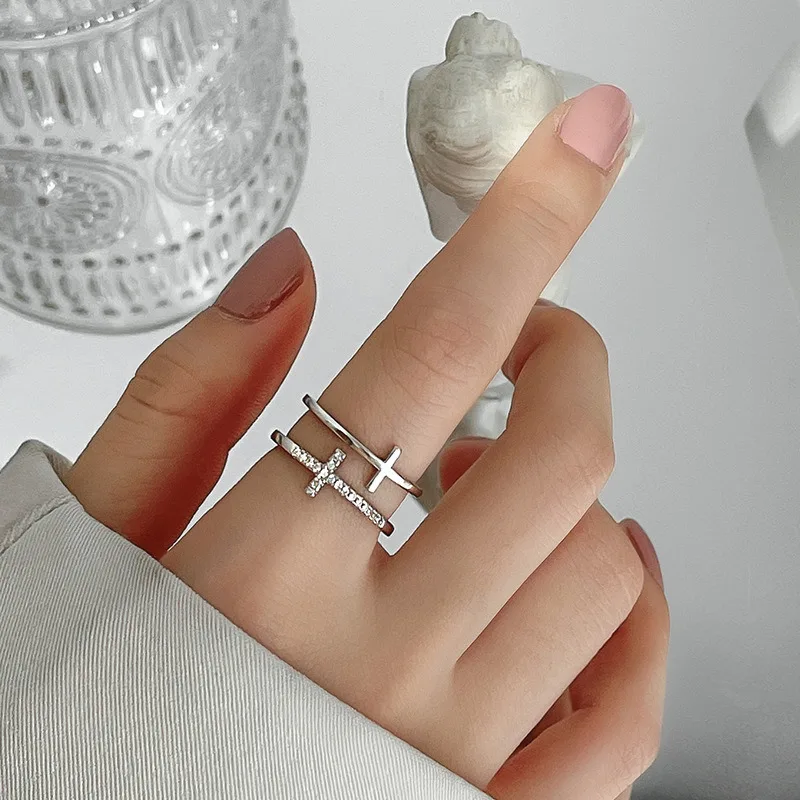 Moda Dwuwarstwowy Otwarty Pierścionek Krzyżowy Dla Kobiet Minimalistyczny Złoty Srebrny Kolor Regulowany Pierścionek na Palec Kobieca Biżuteria Ślubna — zdjęcie 4