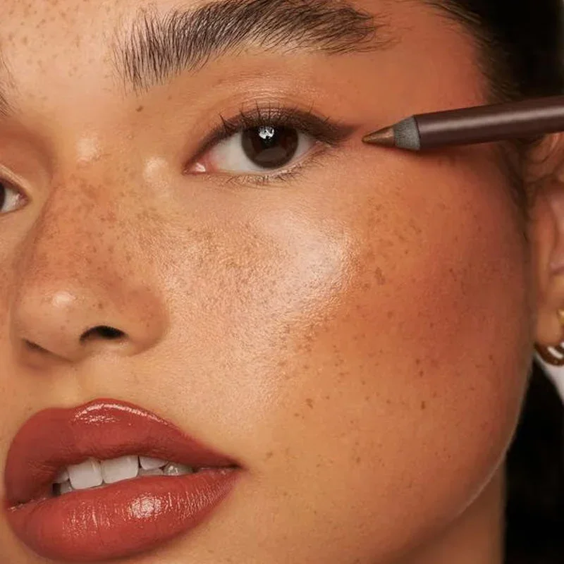 Eyeliner imperméable Duo crayon pour les yeux aiguisé