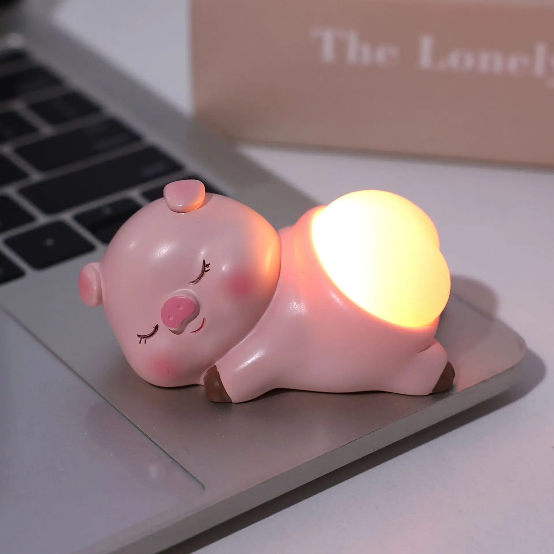 Cartoon Animals Figures Pig Panda Rabbit Cat Lie Prone With Glowing Buttocks Desk Accessories Funny Sculptures Room Decor