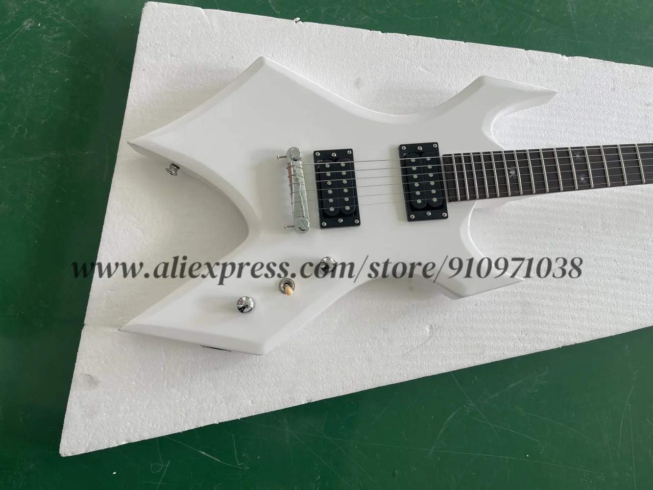 White guitar, fixed bridge, spider inlay fingerboard, BC guitar, HH pickup, solid body maple neck, customizable