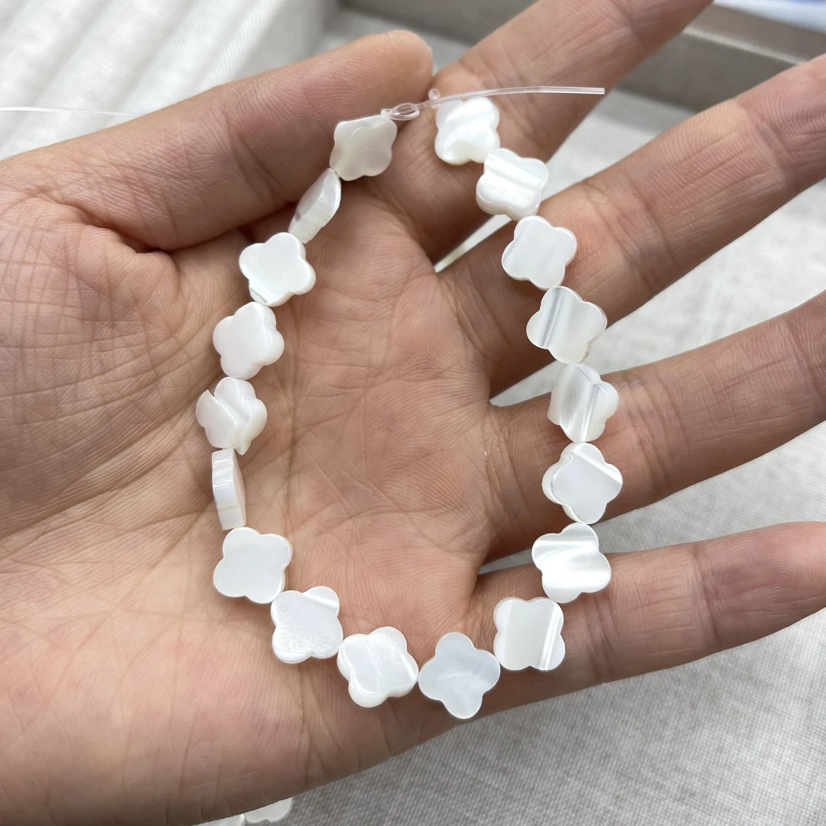 8mm Natural Shell Beads Four-leaf Clover Shape Semi-finished Beads for Jewelry Making DIY Necklaces Bracelets Accessories 18cm
