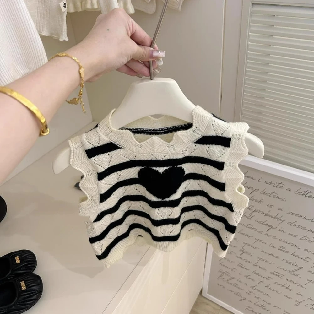 Spring and Autumn Girl Striped Love Vest Hollow Lace Lace Fashion Sweet Sweater Top Children Clothes