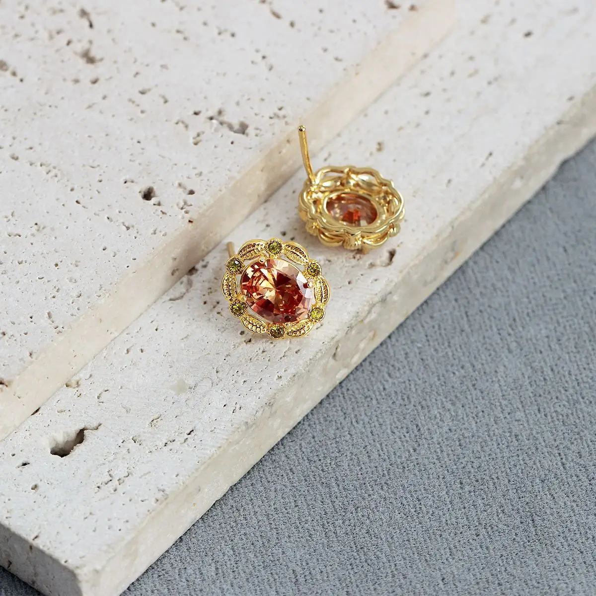 Vintage champagne color elegant zirconia flower stud earrings for women delicate oval ear accessory