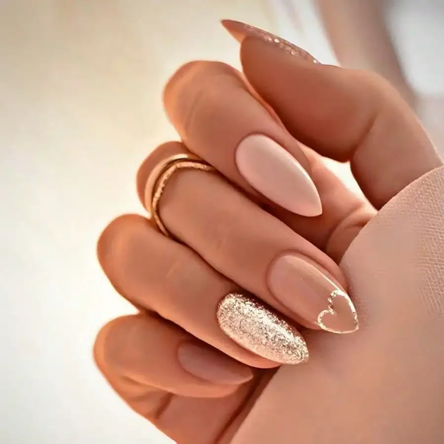 

New European & American Hot Sale Heart Gold Glitter Bling Wearable Nails, 24Pcs Fake Nails, Perfect For Party & Portable