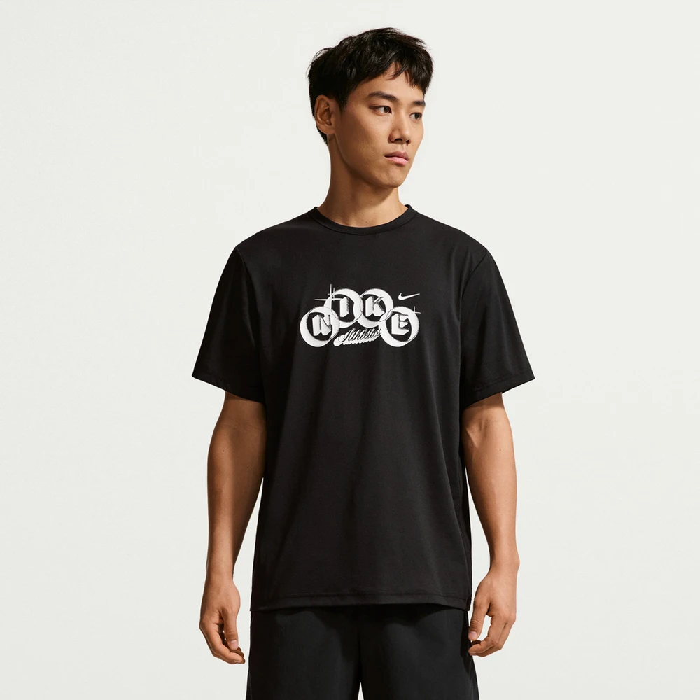 

NIKE Men's Sports and Leisure Short sleeved T-shirt IF2788-010