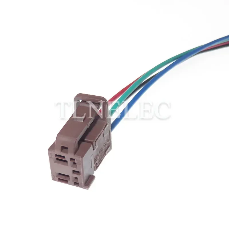 4 Pin Way Car Composite Connector With Wires Automotive Unseales Plastic Housing Socket 30236652 30235952 15076310 6901830-04