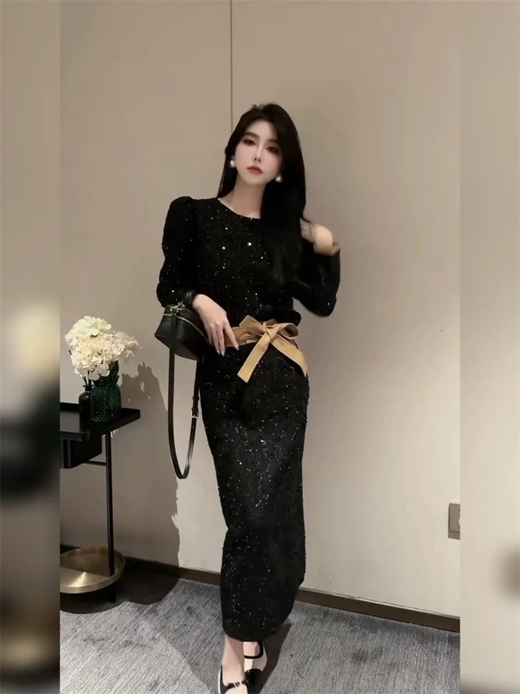 High-End-Set im Göttinnen-Stil für Damen im Herbst, neuer Artikel, schlankes und vielseitiges kleines Hemd + hoch taillierter Rock, zweiteiliges Set