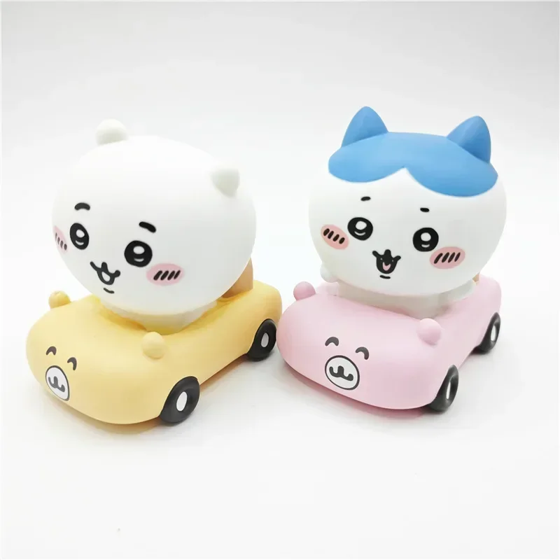 Auto-deprecatrice Orso Auto Usagi Chiikawa Modello di personaggio dei cartoni animati animato レン3 Ornamenti Bambola Statua Ornamenti per il desktop Regalo
