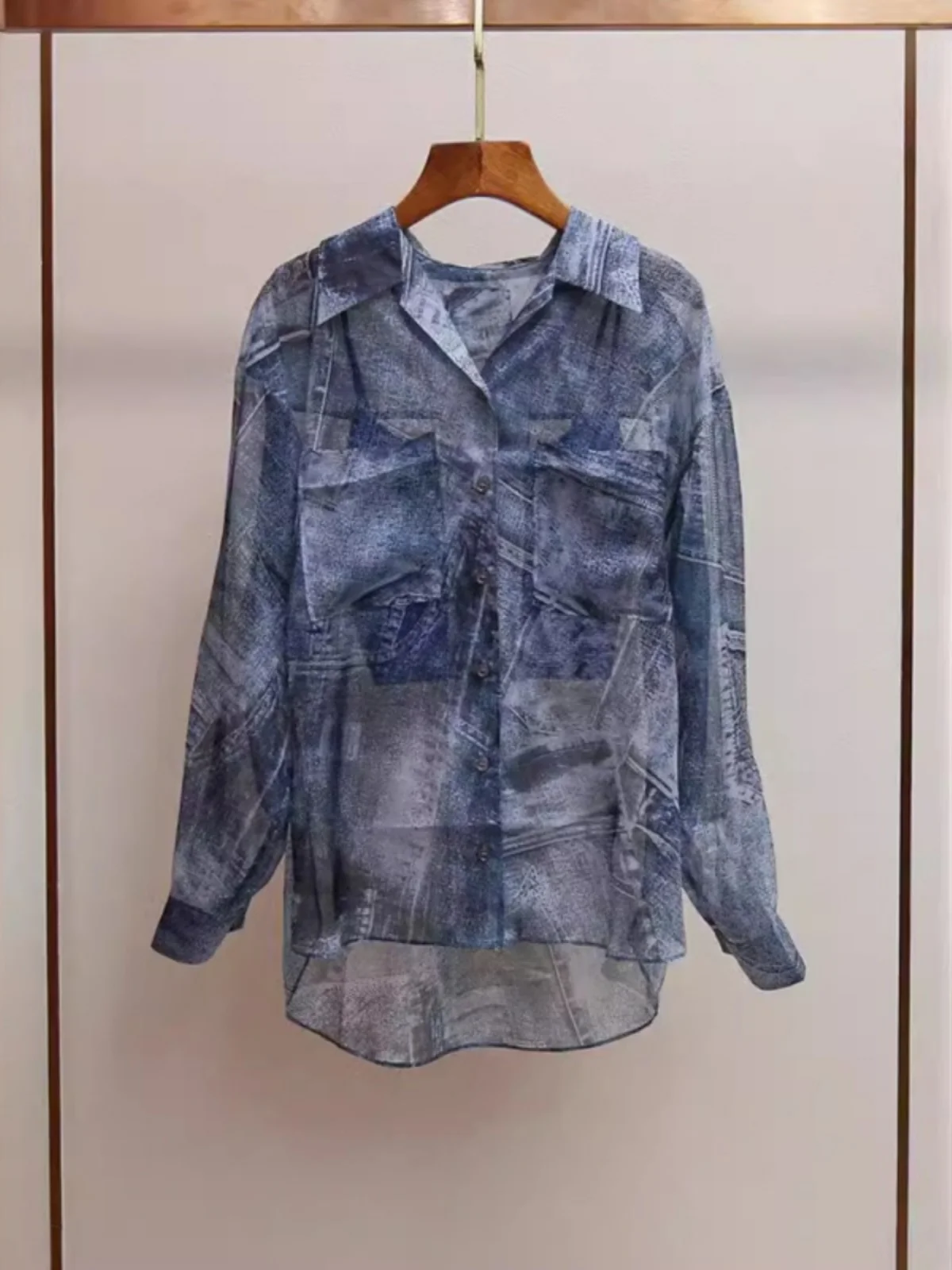 

Loose Women's Long Sve Denim irt Faionable Print Chiffon Sunscreen Outerwear Sli Casual Commute Sle Polyester Fiber
