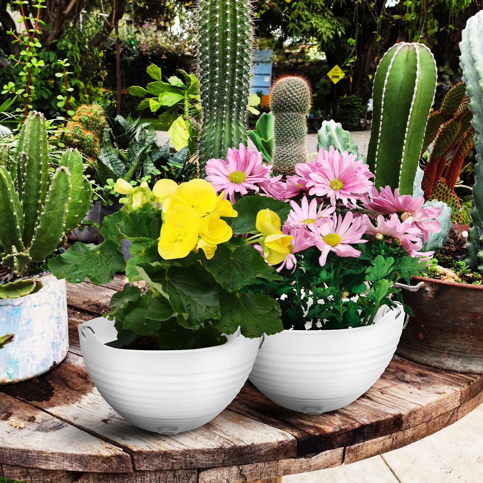 

4 pcs Plastic Hanging Flower Plant Pots With Drainage Holes Large Capacity Vertical Space Saving Design For Indoor Outdoor