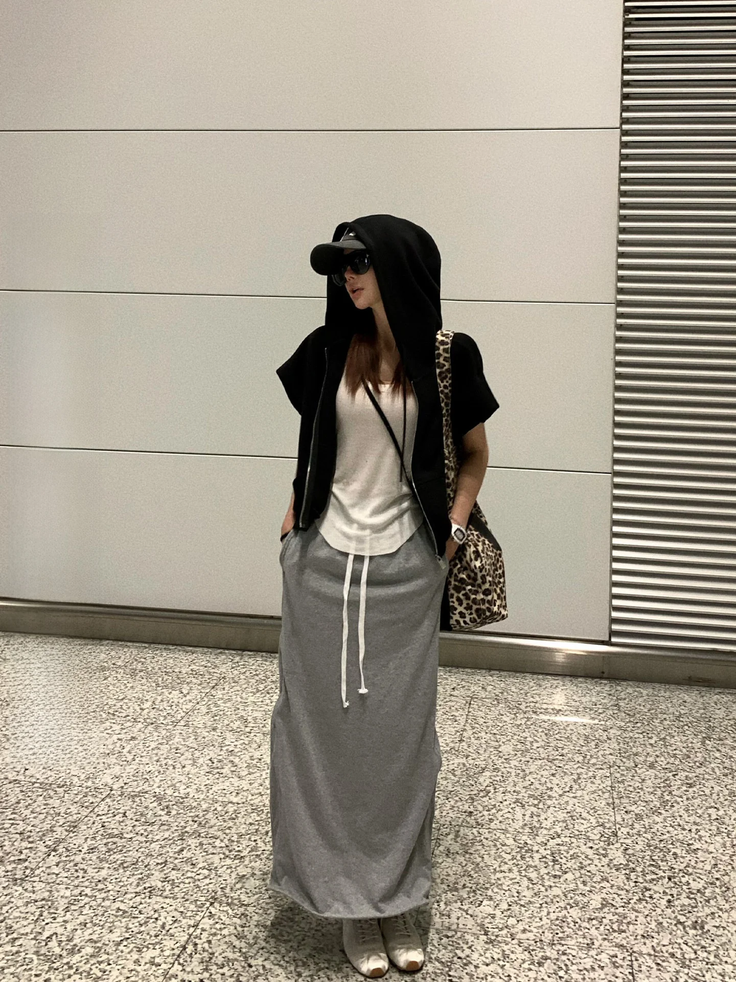 

Длинная хлопковая юбка-трапеция с высоким разрезом, модный дизайн, эластичный пояс, миди-юбка для женщин, повседневная, дышащая, приятная к телу, из хлопка.