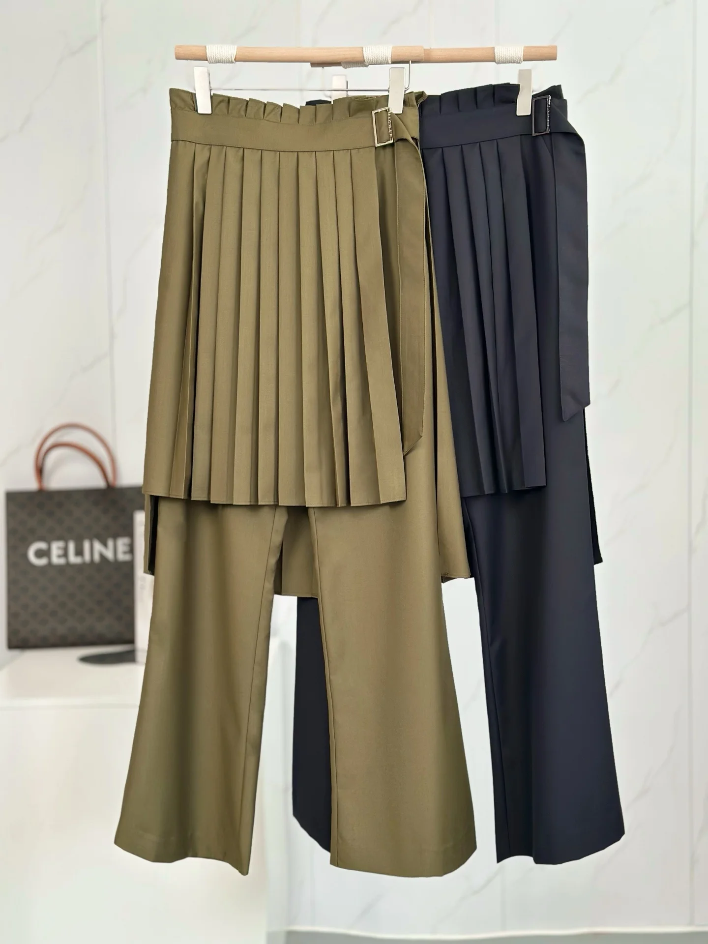 Nova Coleção Outono 2025: Calça de Aodão Coreana Casual, Solta, Modeladora, Versátil e Moderna com Saia Psada Destacável...