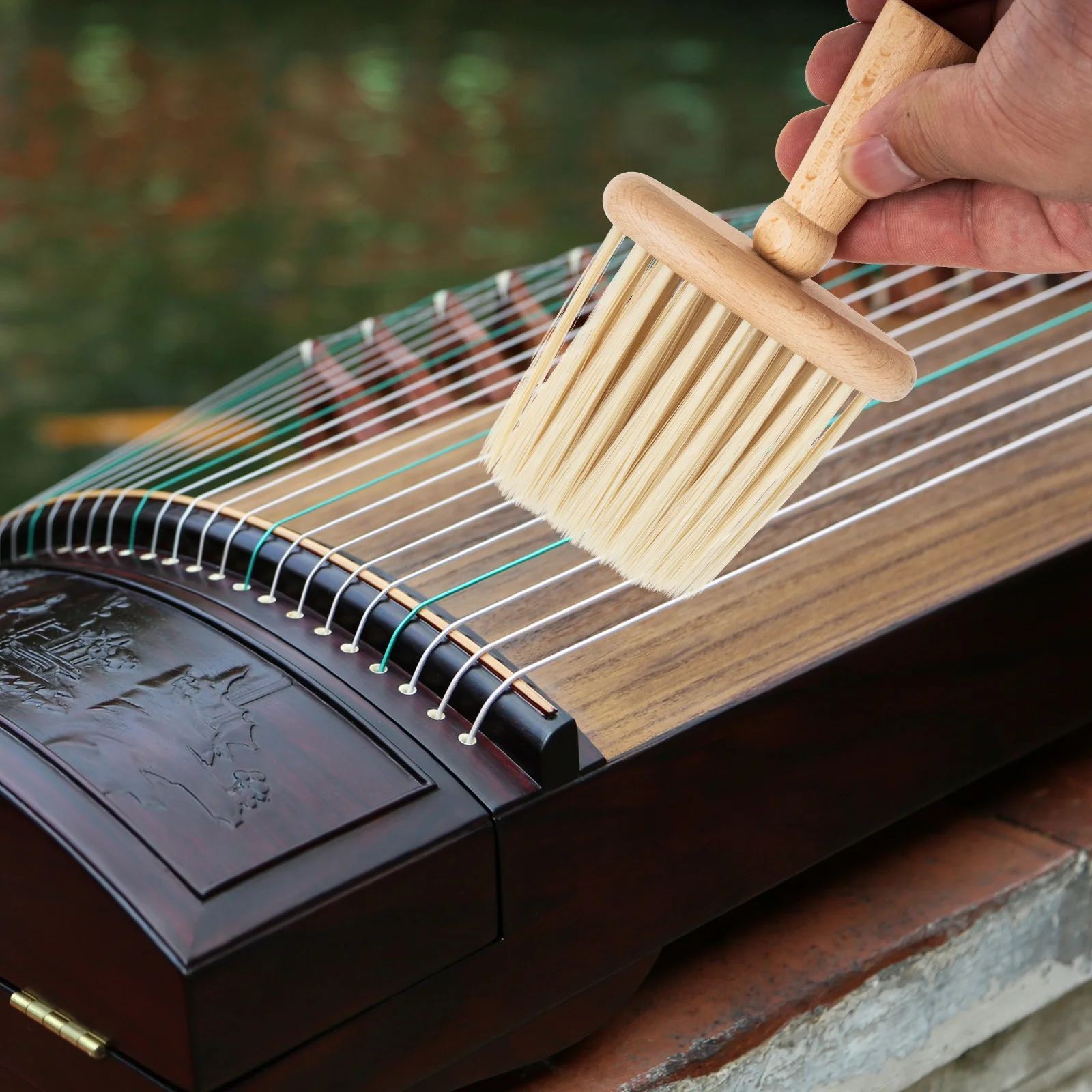 

2Pcs Guzheng Cleaning Brushes High Polishing Flexible Bristles Musical Instrument Cleaning Supplies Dust Removal Tool