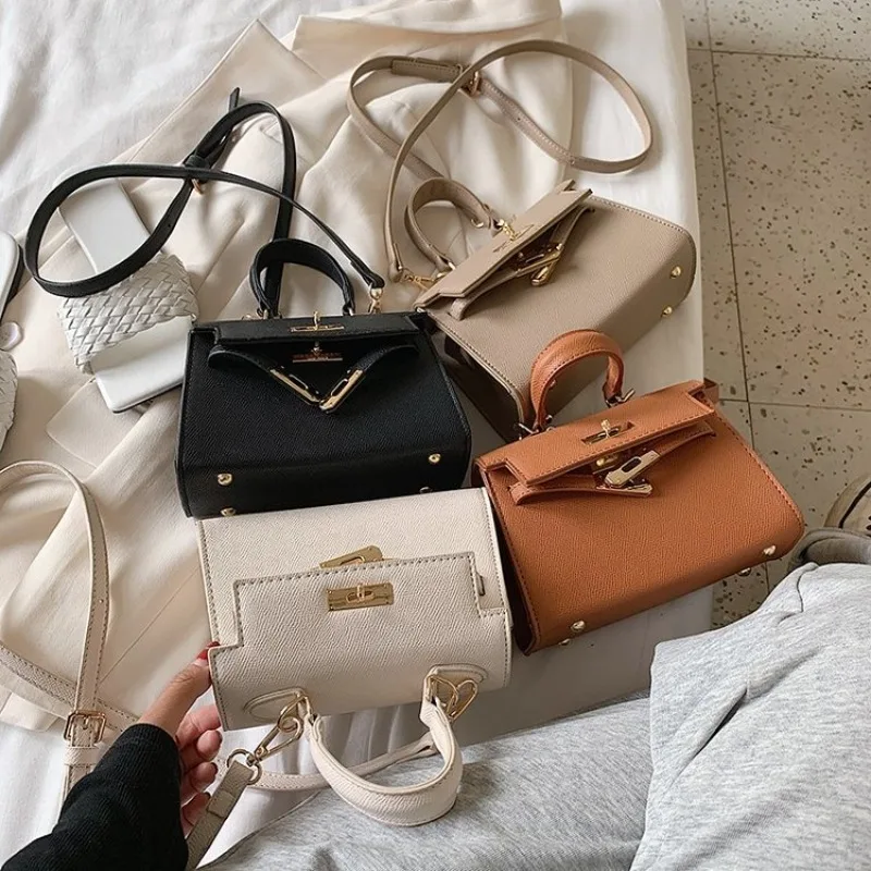 

Light Luxury Girls' Handbag With American Hand-Carry Mechanism, Artistic For Casual Commuter Practical Daily Applications