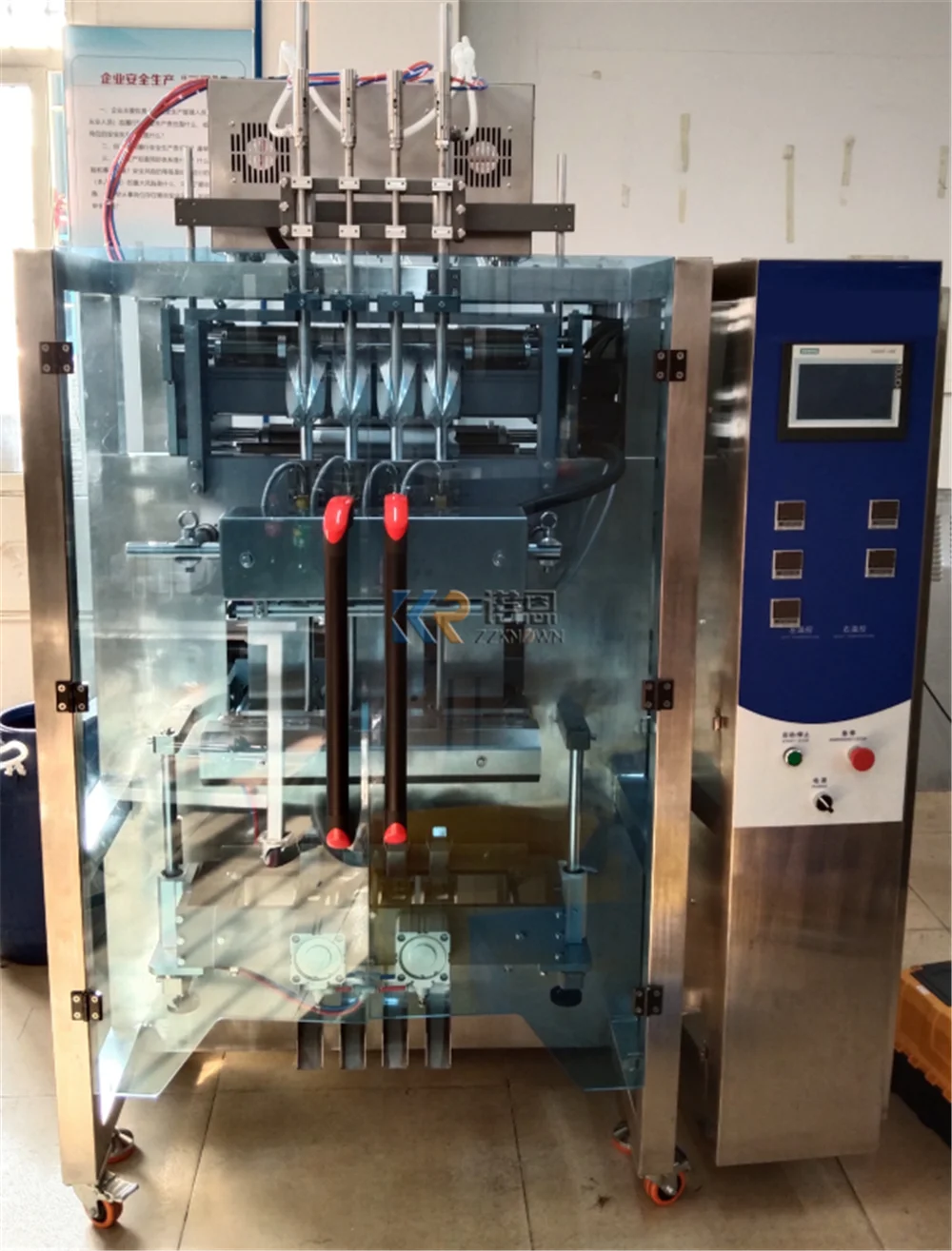 Máquina de embalagem líquida customizável da multi-coluna novo design quatro linha máquina de embalagem líquida do molho para o uso da fábrica